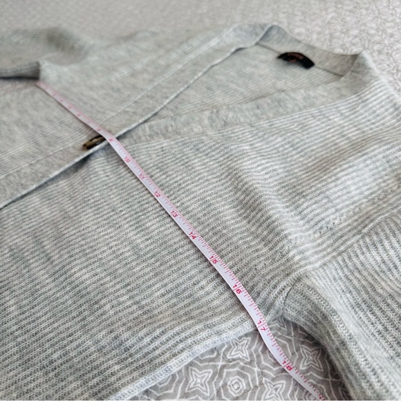 Quince Baby Alpaca Wool Cropped Cardigan Sweater Light Grey Size XS - Picture 8 of 11